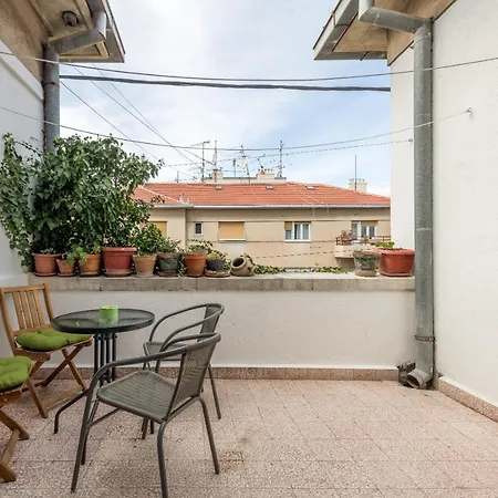 Apartment Classy W Terrace In The Heart Of *