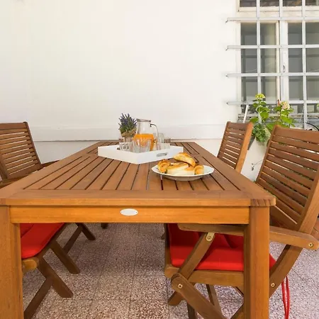 Apartment Classy W Terrace In The Heart Of